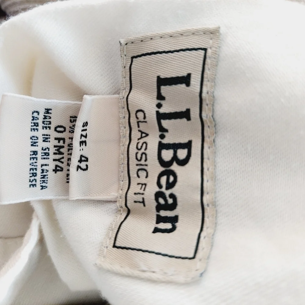 LL Bean Men's Corduroy Pants Classic Fit Khaki Tan Wide Wale Cord Size 42 X 33